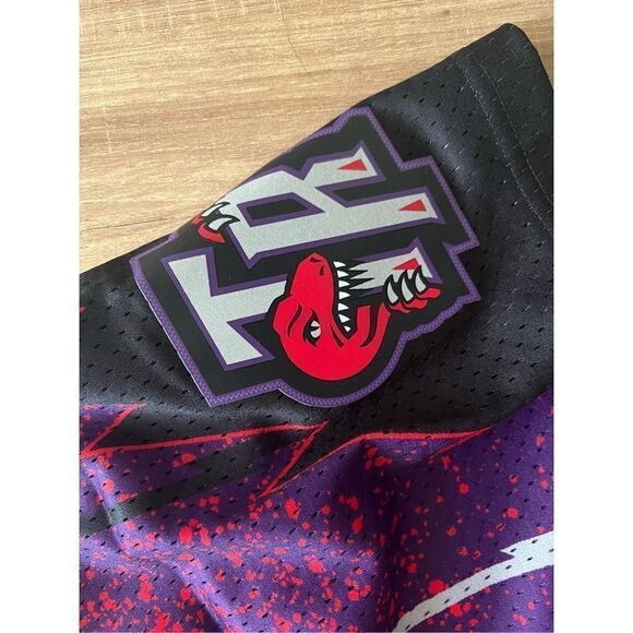 Mitchell & Ness Toronto Raptors Shorts Mens XLarge Swingman Red Purple 19… - Picture 2 of 4